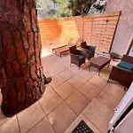Sympathique studio en Rez de jardin dans résidence